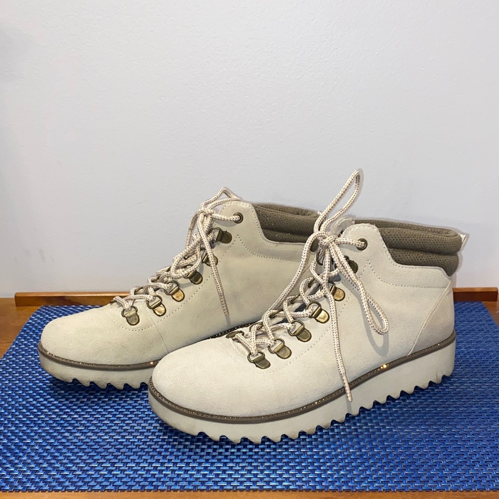 Bob’s from Skechers memory foam, sz. 7.5, leather boots